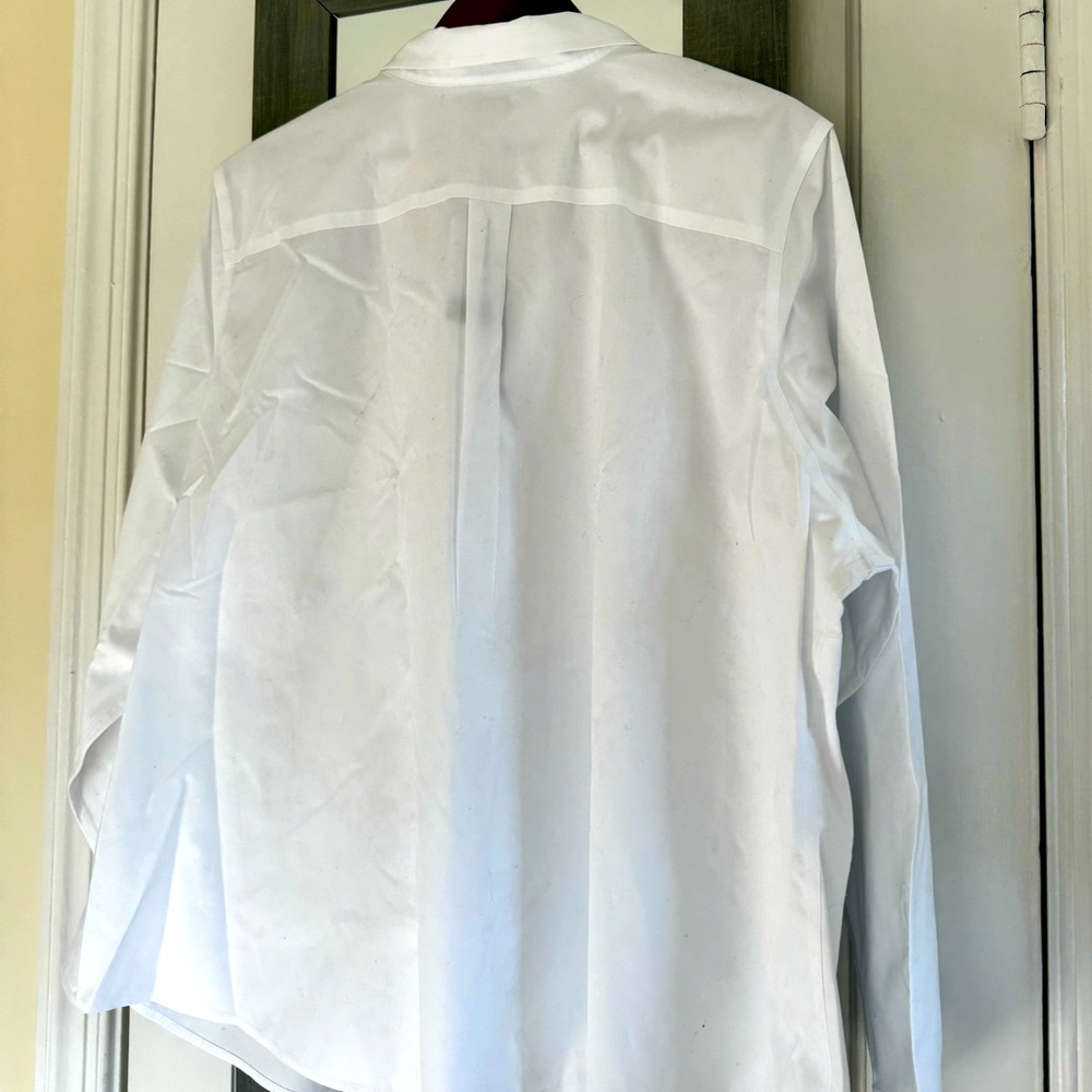 L.L. Bean Wrinkle-Free Pinpoint Oxford Cotton Shirt - Picture 4 of 10